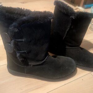 Black fuzzy Boots